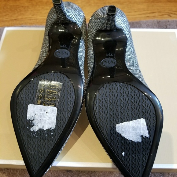 Michael Kors Sparkle Silver Gray Heels - Best In Shoes Host Pick! - Picture 7 of 16